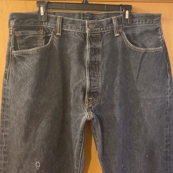 Levi’s Men’s Original 501 Shrink to Fit Distressed Bleached Button Fly Jean W40 - Picture 2 of 14